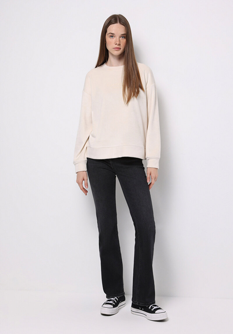 Regular Fit Yuvarlak Yaka Sloganlı Kadın Ekru Sweatshirt