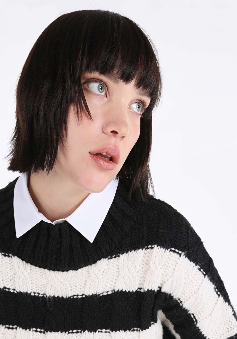 Regular Fit Yarım Balıkçı Yaka Çizgili Kadın Siyah Kazak