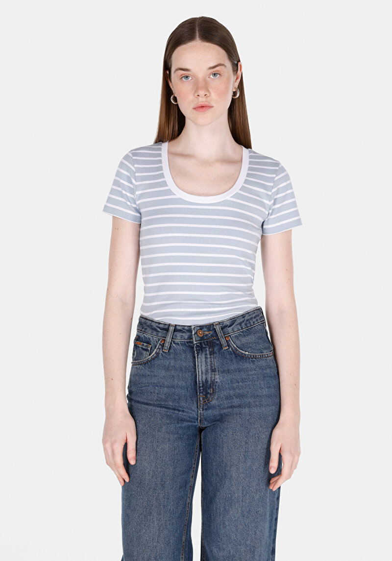 Slim Fit Kare Yaka Çizgili Kadın Mavi Kısa Kol Tişört