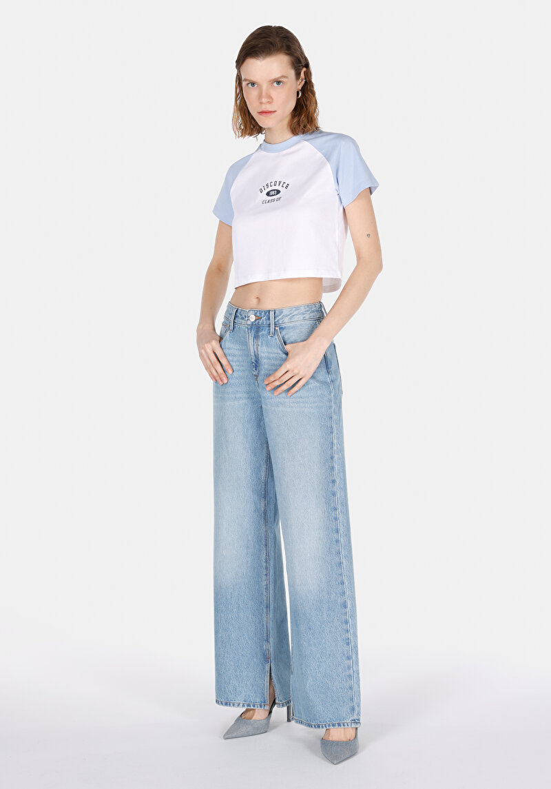 Slim Fit Yuvarlak Yaka Baskılı Kadın Beyaz Kısa Kol Tişört