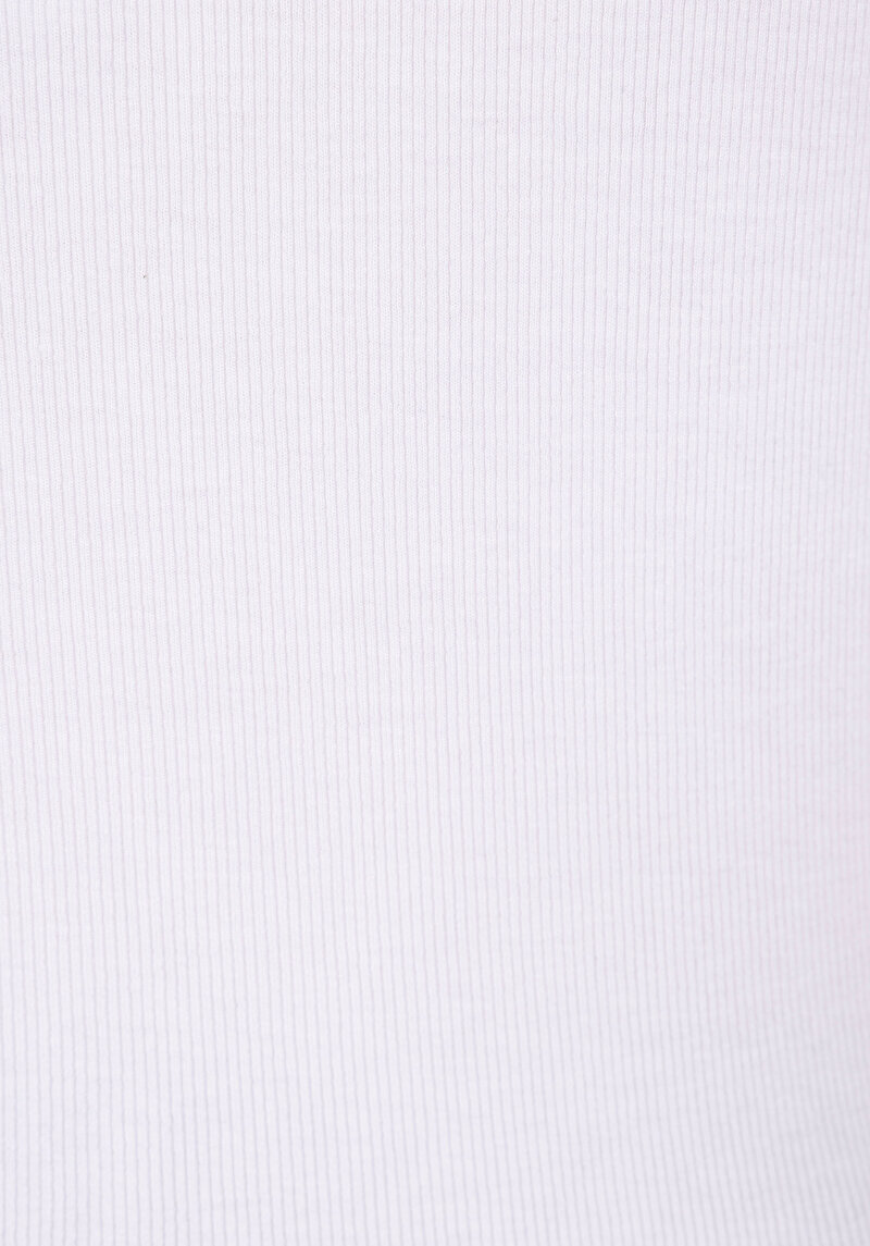 Slim Fit   Kadın Beyaz Kısa Kol Tişört