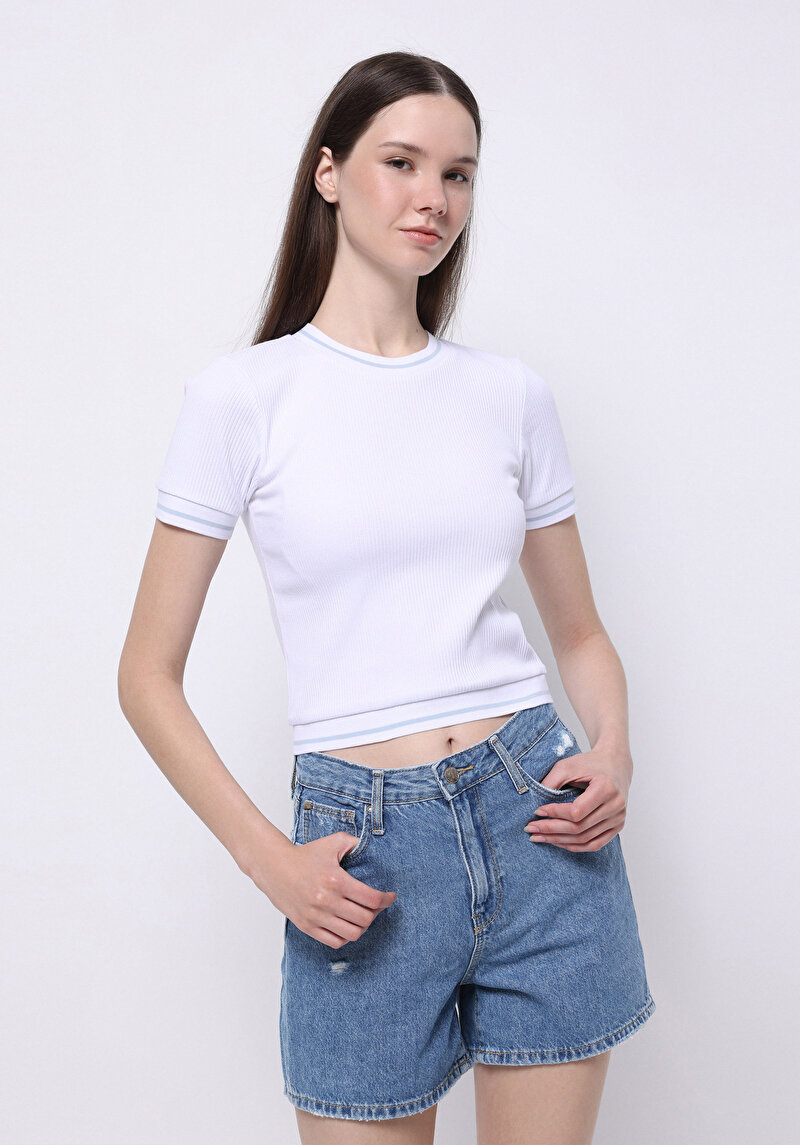 Slim Fit Yuvarlak Yaka Düz Kadın Beyaz Kısa Kol Tişört