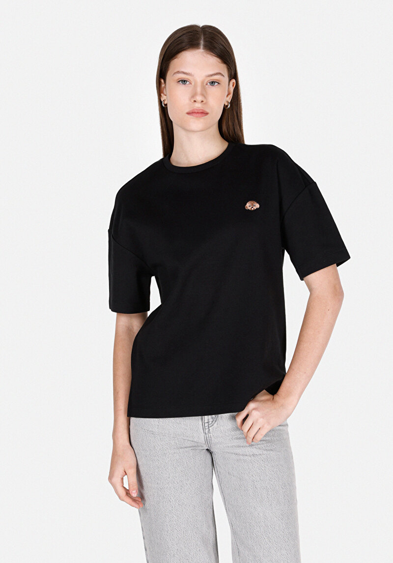 Regular Fit Yuvarlak Yaka Nakışlı Kadın Siyah Kısa Kol Tişört