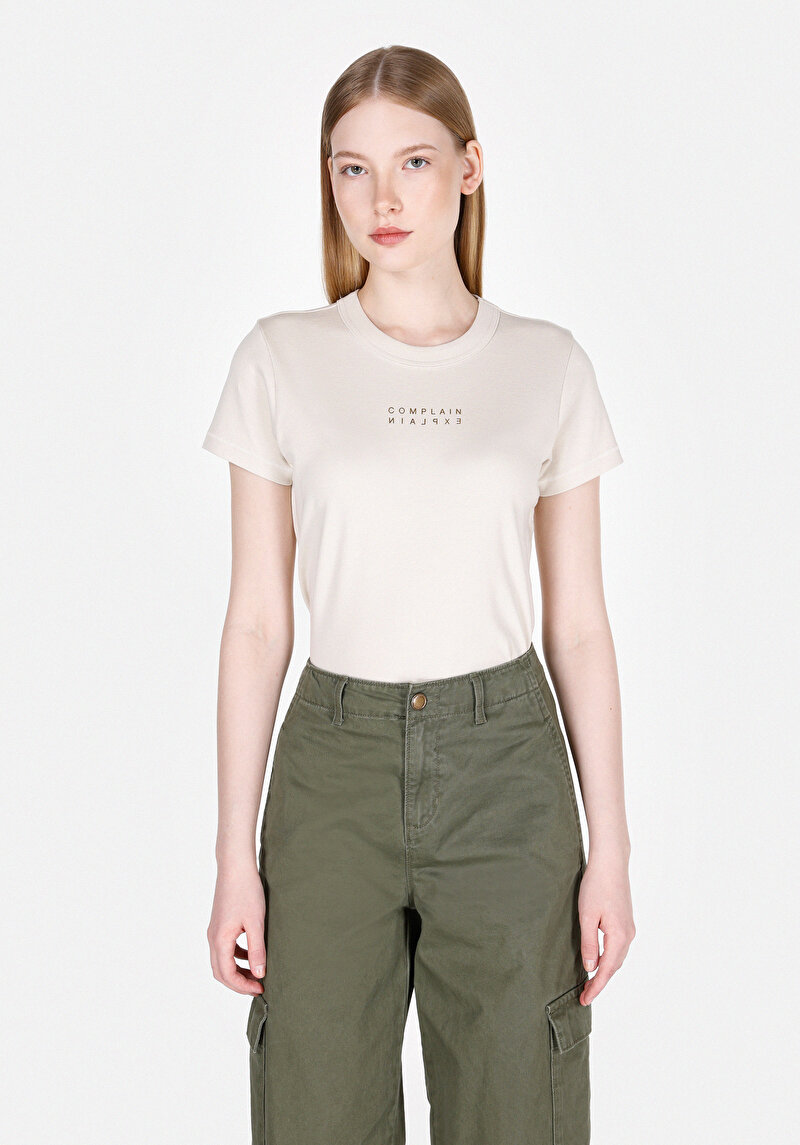 Slim Fit Yuvarlak Yaka Baskılı Kadın Ekru Kısa Kol Tişört