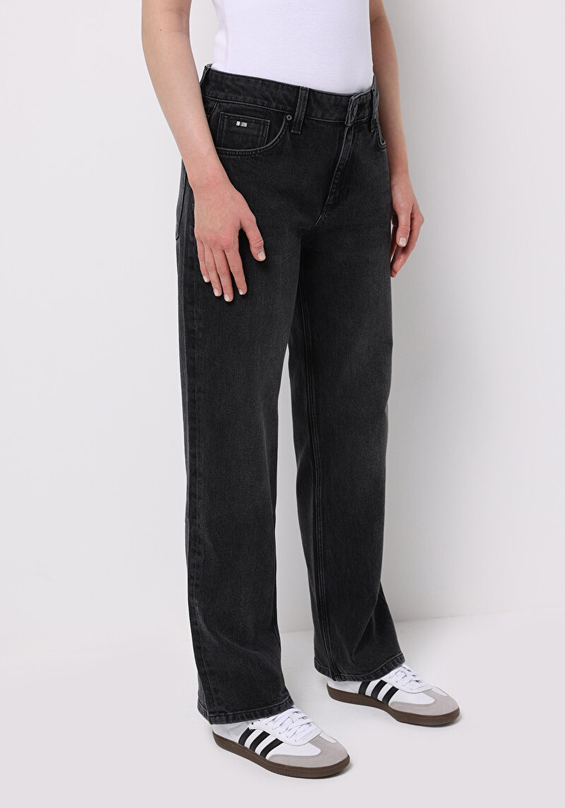 Straight Fit   Kadın Siyah Jean Pantolon