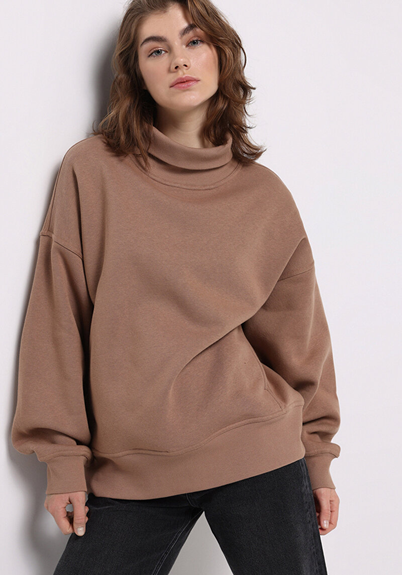 Relax Fit Dik Yaka Düz Kadın Bej Sweatshirt