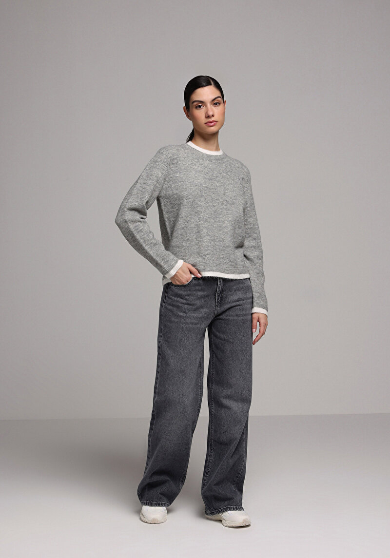 Regular Fit Yuvarlak Yaka Düz Kadın Gri Kazak