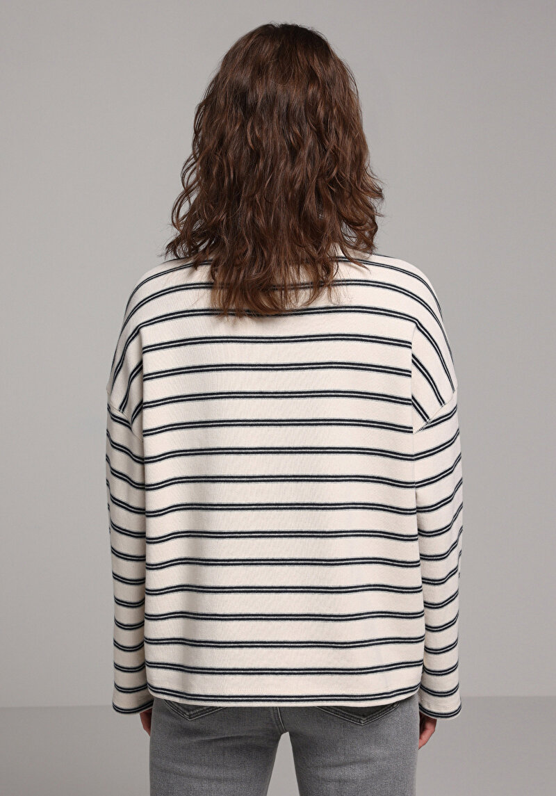 Relax Fit Yuvarlak Yaka Çizgili Kadın Ekru Sweatshirt