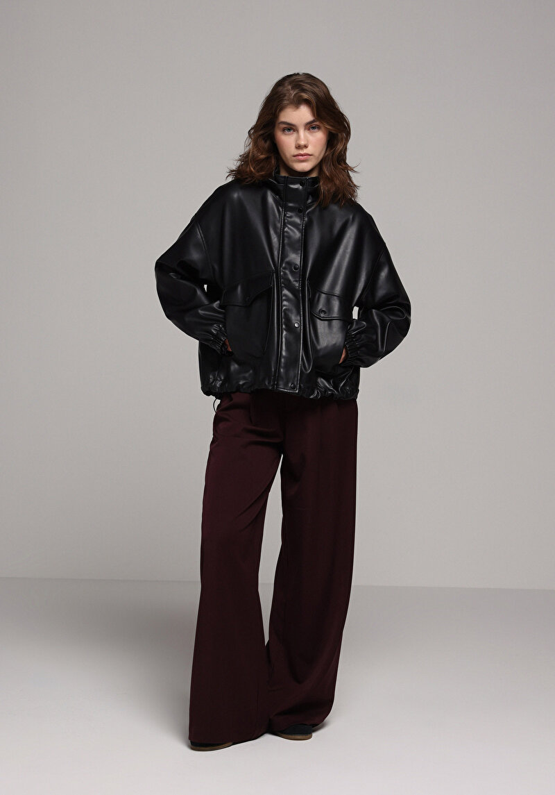 Regular Fit Kapüşonlu Fermuarlı Astarlı Kaplamalı Kadın Siyah Mont Pu