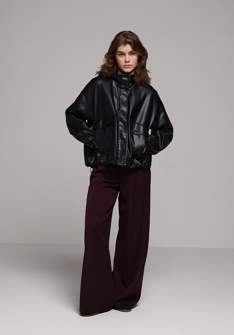 Regular Fit Kapüşonlu Fermuarlı Astarlı Kaplamalı Kadın Siyah Mont Pu