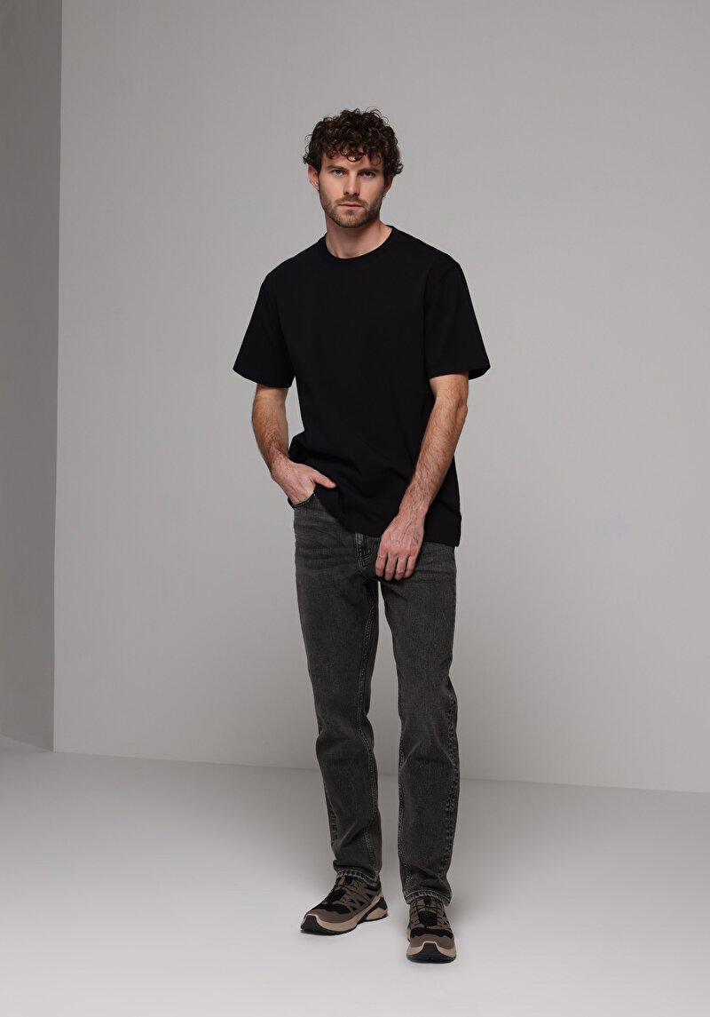 Comfort Fit Yuvarlak Yaka Düz Erkek Siyah Kısa Kol Tişört