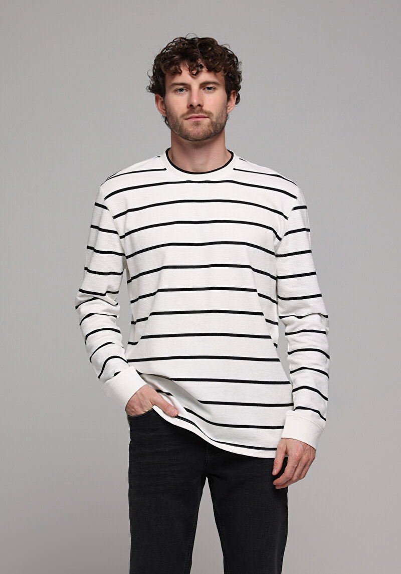 Comfort Fit Yuvarlak Yaka Çizgili Erkek Beyaz Uzun Kol Tişört