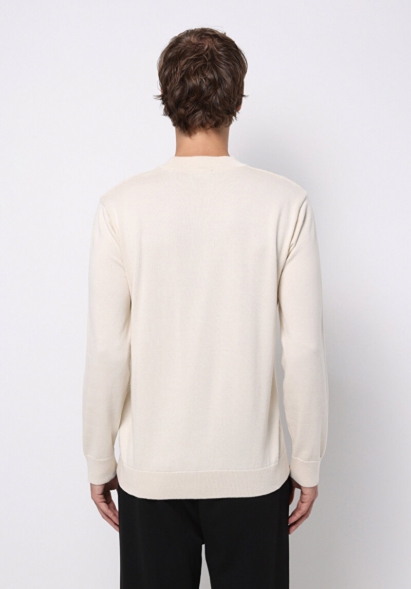 Regular Fit Yuvarlak Yaka Jakarlı Erkek Ekru Kazak