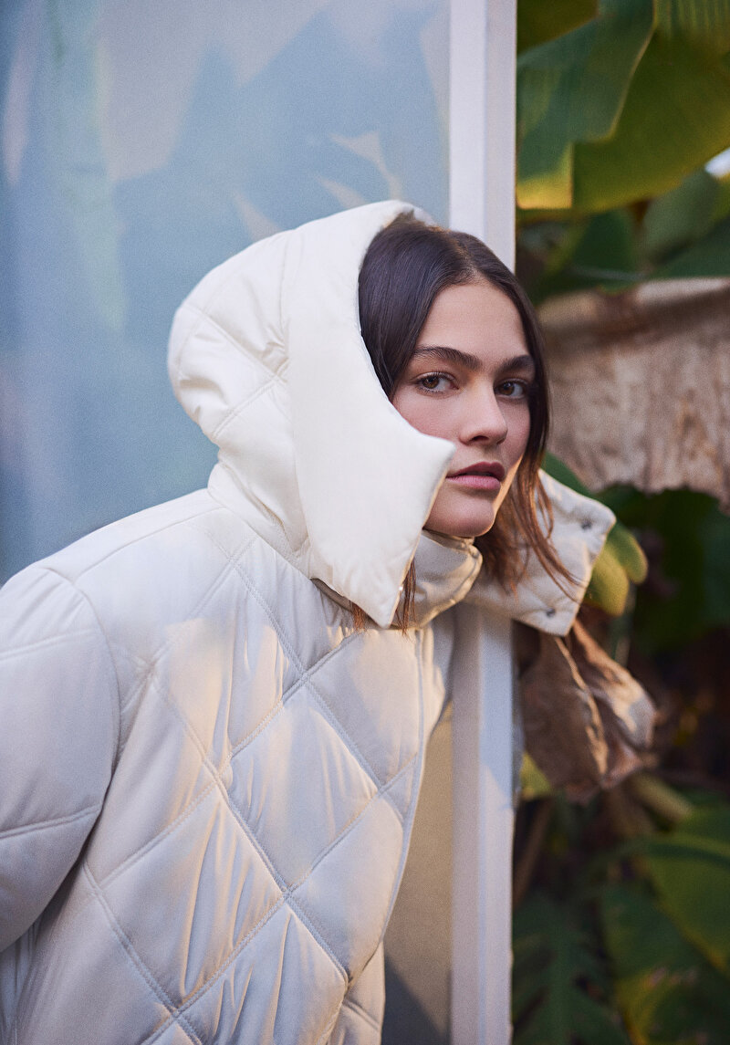 Regular Fit Kapüşonlu Fermuarlı Astarlı Suya Dayanıklı Kadın Ekru Mont