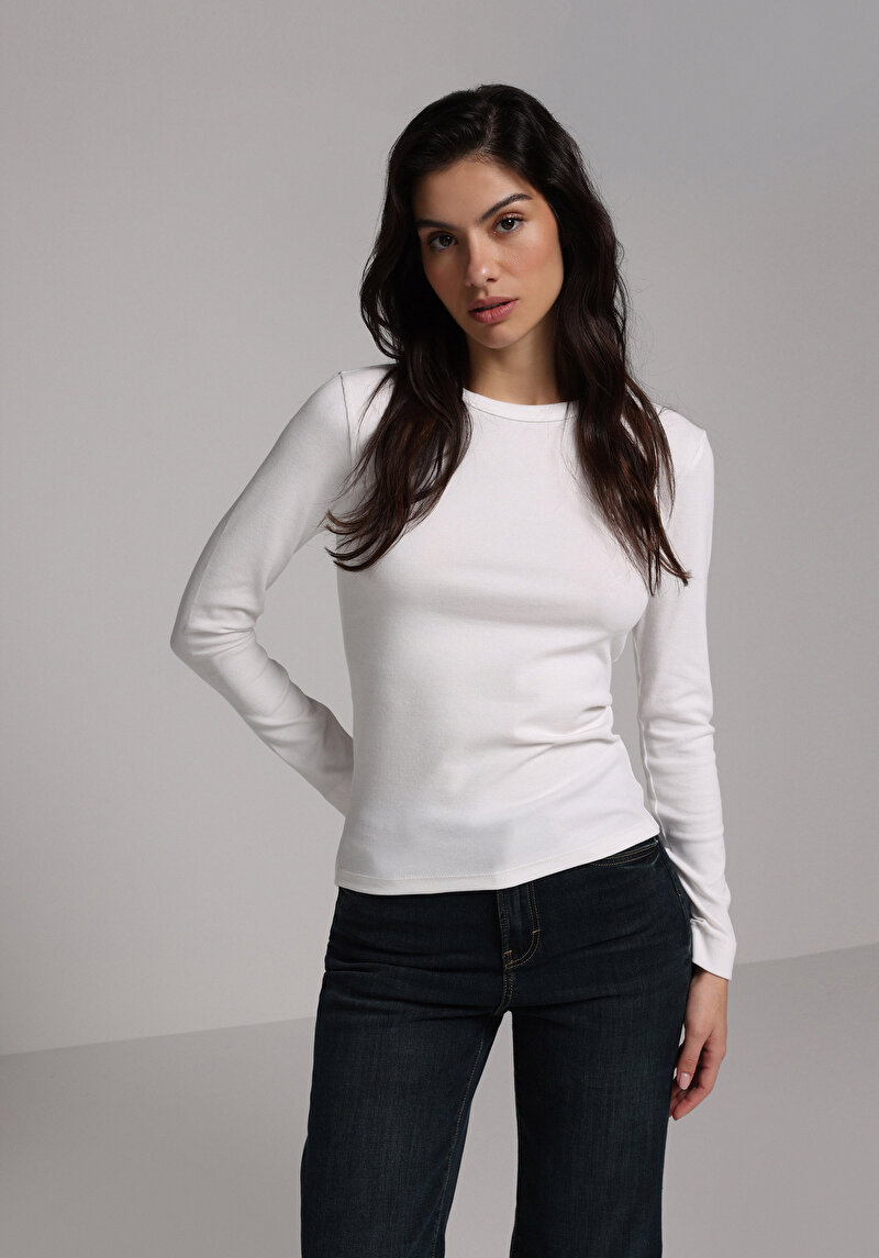 Slim Fit Yuvarlak Yaka Düz Kadın Beyaz Uzun Kol Tişört