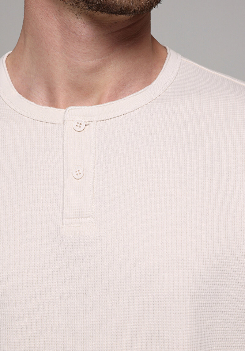 Regular Fit Düğmeli Yaka Düz Erkek Bej Uzun Kol Tişört