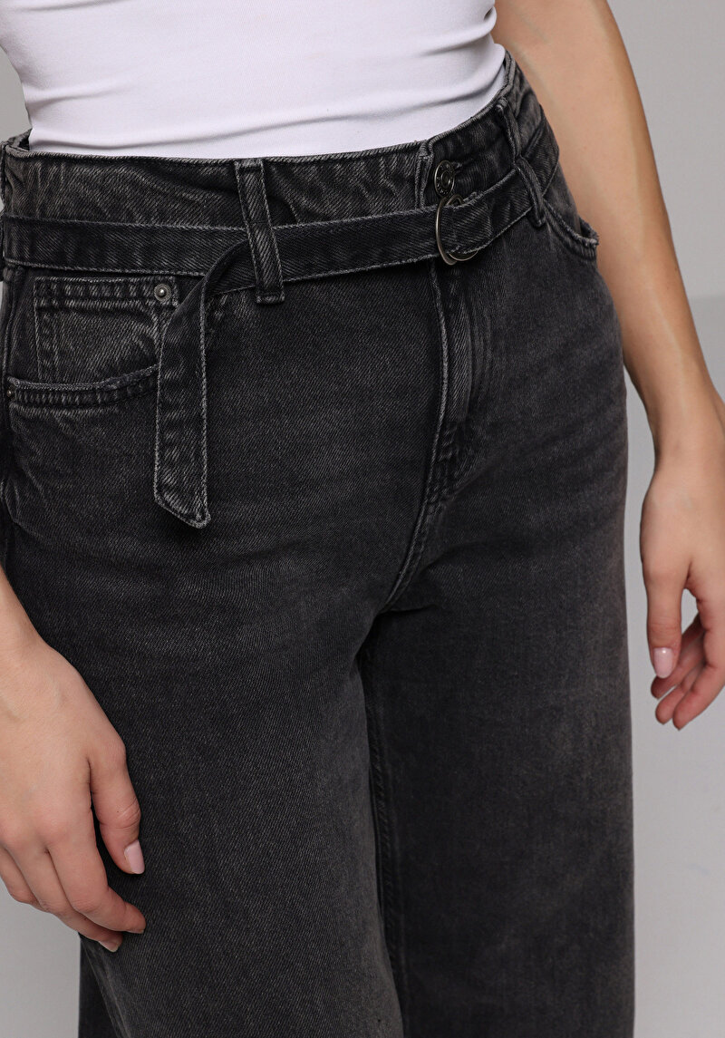 Regular Fit   Kadın Siyah Jean Pantolon