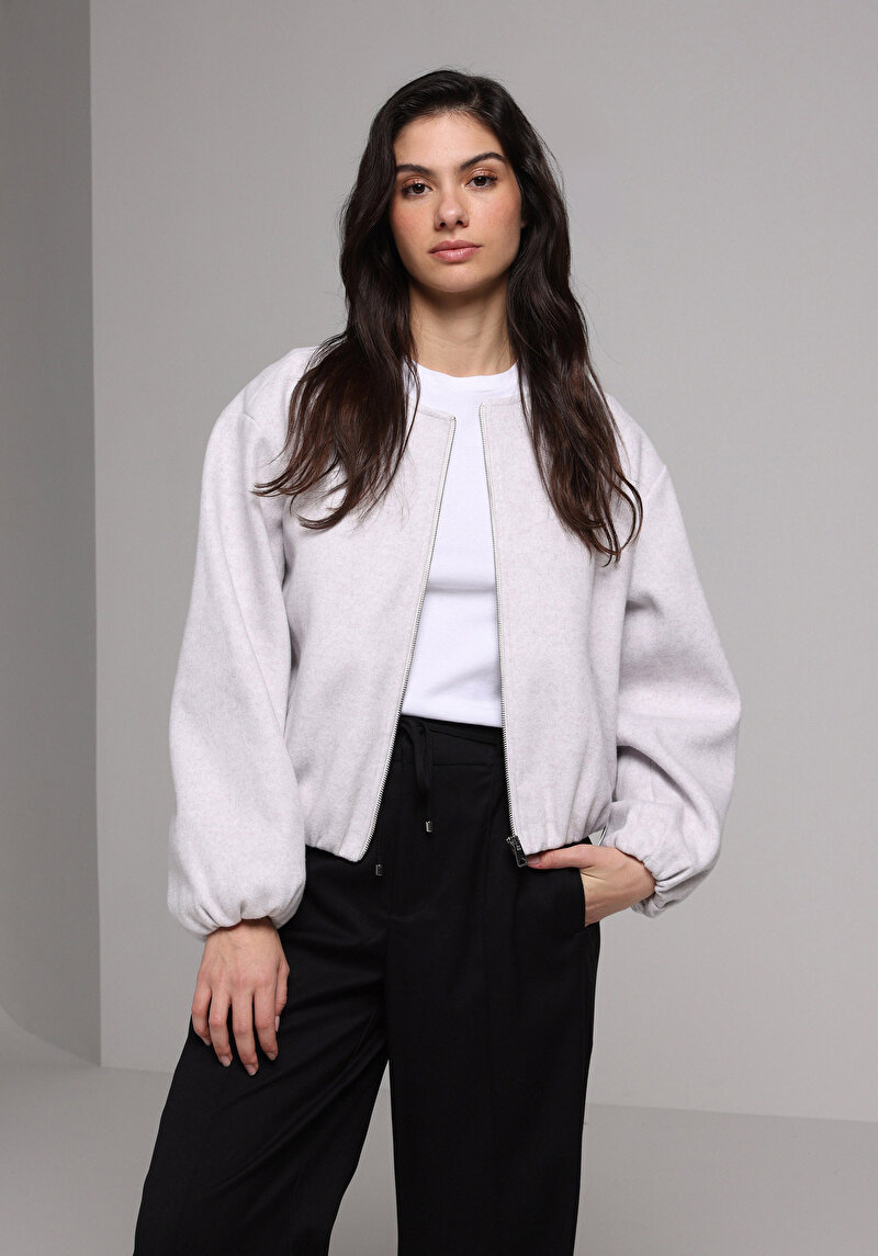 Regular Fit Yuvarlak Yaka Fermuarlı Astarlı Kadın Ekru Ceket