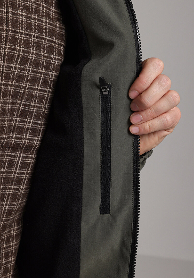 Regular Fit     Erkek Yeşil Yağmurluk