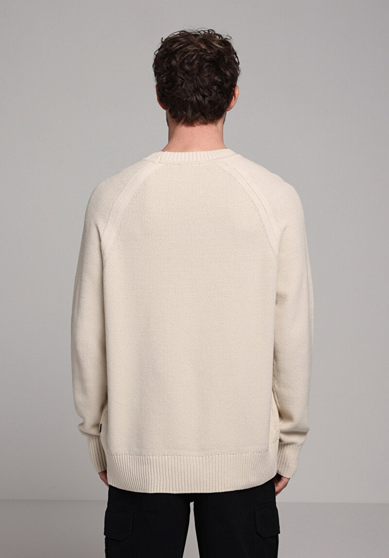 Regular Fit Yuvarlak Yaka Jakarlı Erkek Ekru Kazak