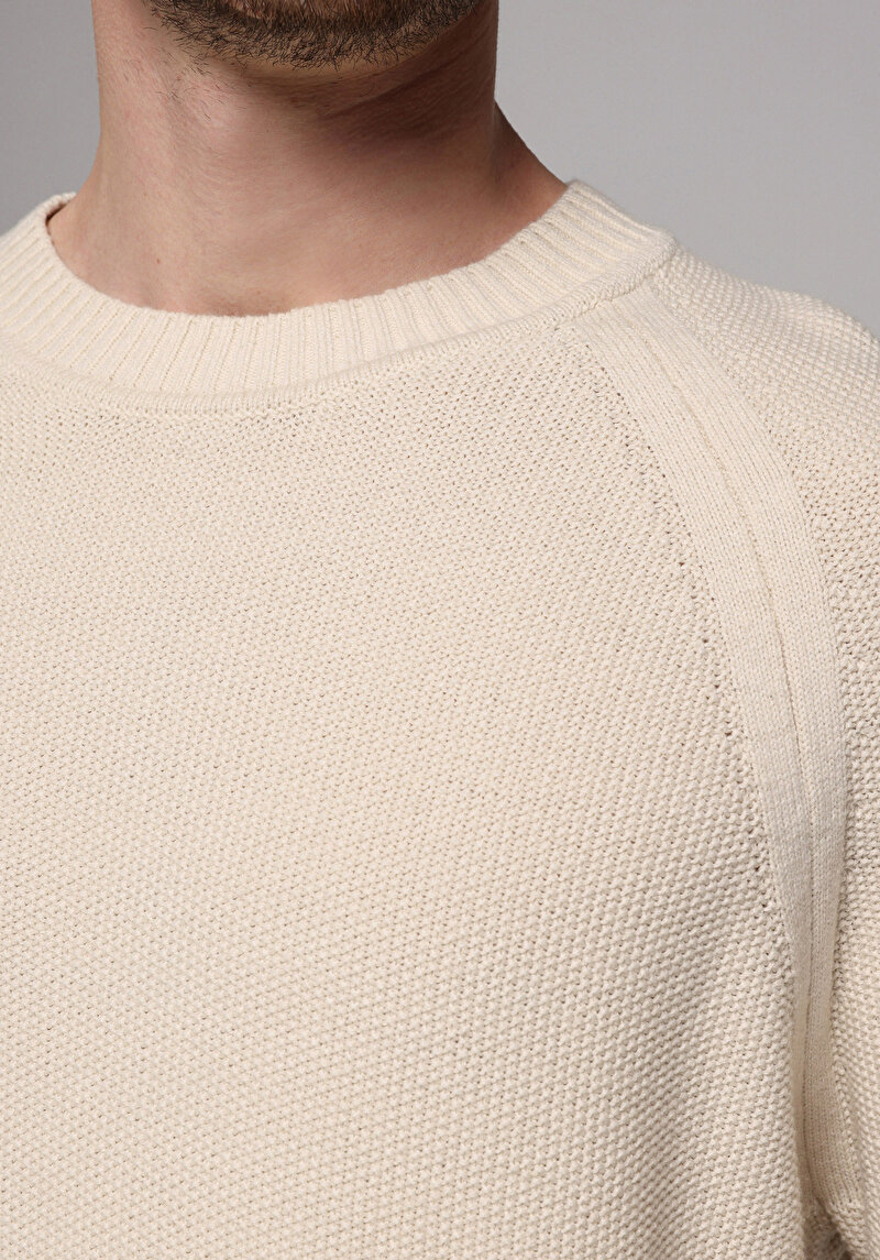 Regular Fit Yuvarlak Yaka Jakarlı Erkek Ekru Kazak