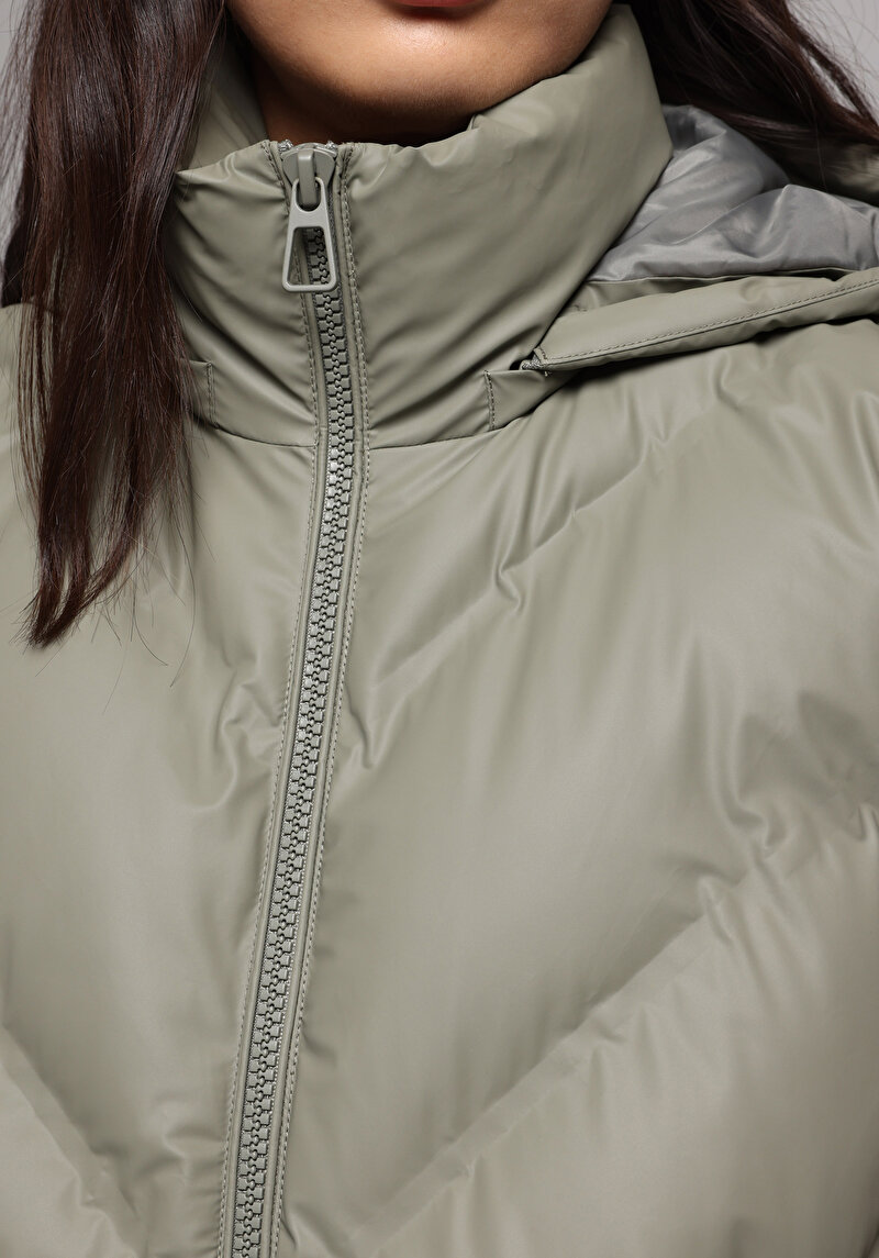 Regular Fit Kapüşonlu Fermuarlı Astarlı Çıkarılabilir Kapüşonlu Kadın Yeşil Yelek