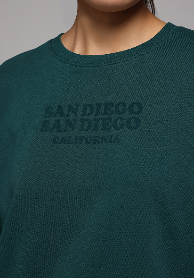 Regular Fit Yuvarlak Yaka Baskılı Kadın Yeşil Sweatshirt