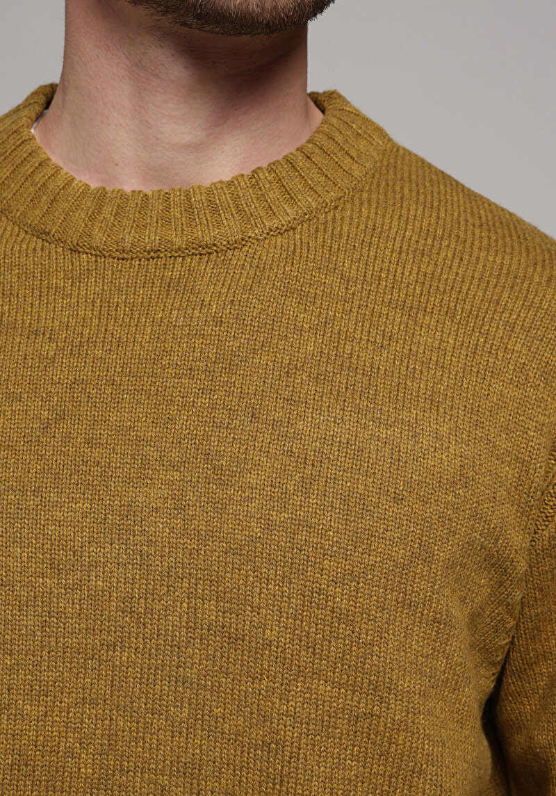 Comfort Fit Yuvarlak Yaka Jakarlı Erkek Sari Kazak