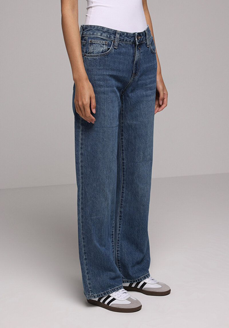 Straight Fit Orta Bel Düz Paça Kadın İndigo Jean Pantolon