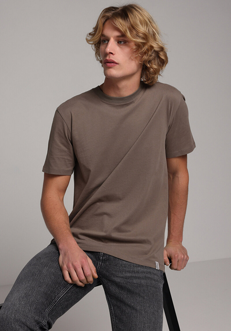 Regular Fit Yuvarlak Yaka Düz Erkek Yeşil Kısa Kol Tişört