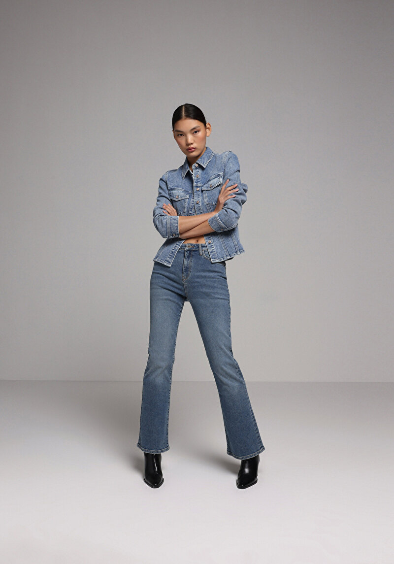 Slim Fit Klasik Yaka Düz Kadın Light İndigo Denim Shacket