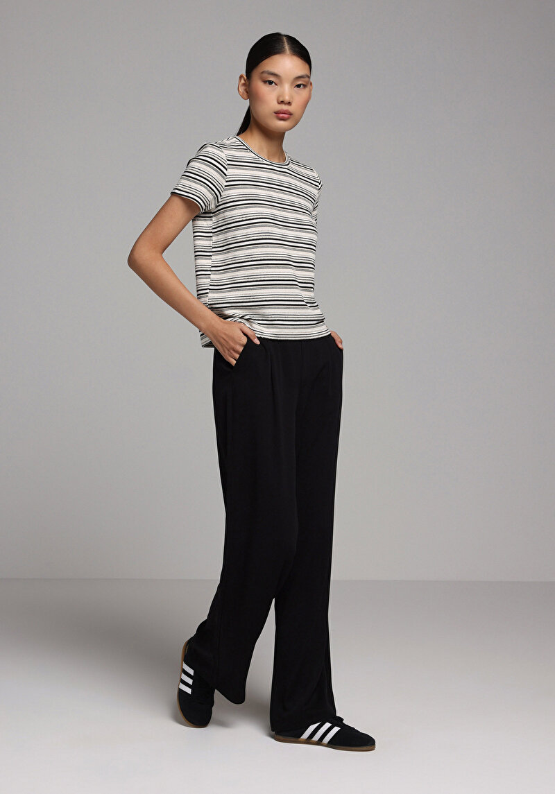 Regular Fit Yuvarlak Yaka Çizgili Kadın Çok Renkli Kısa Kol Tişört