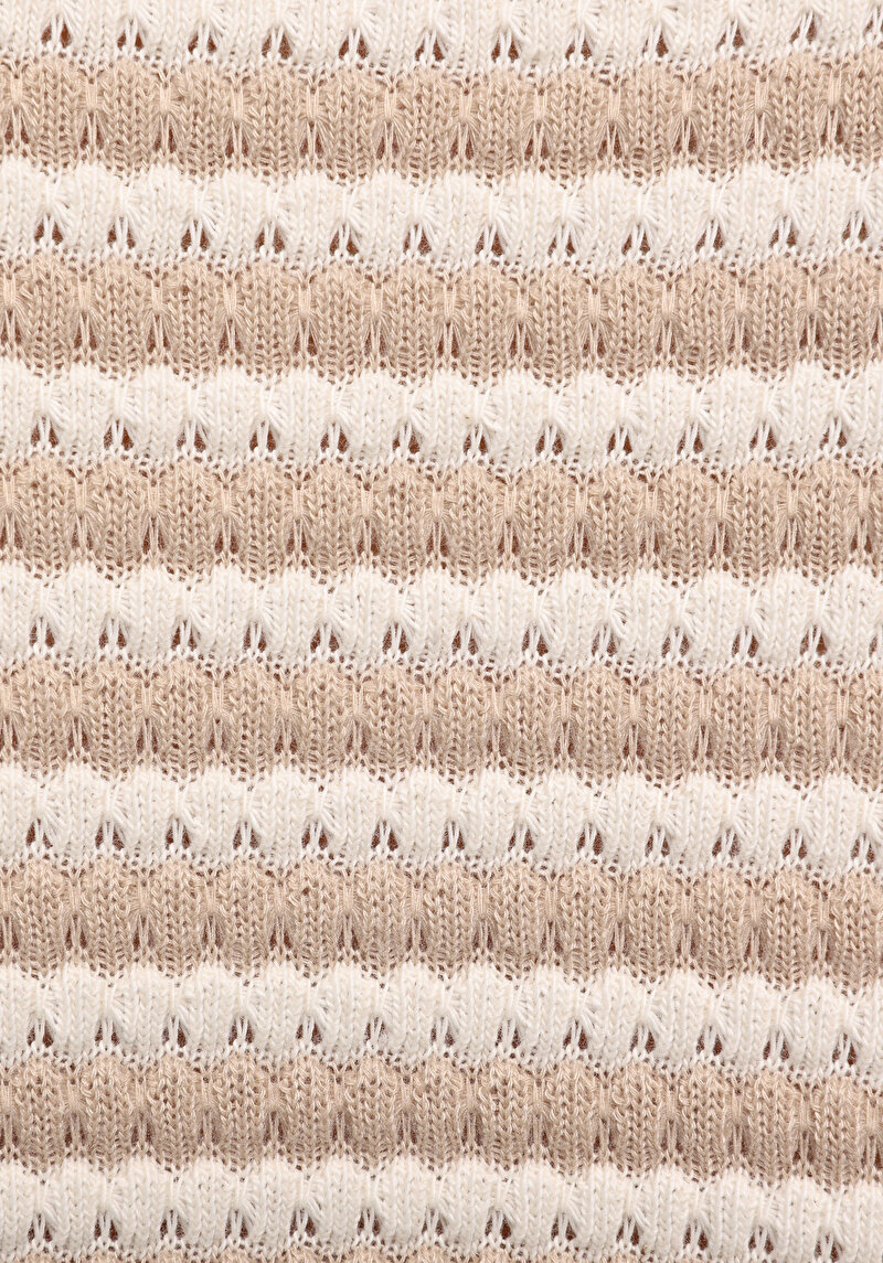 Slim Fit Yuvarlak Yaka Çizgili Kadın Bej Kısa Kol Tişört