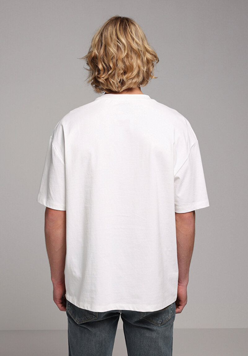 Oversize Fit Yuvarlak Yaka Düz Erkek Beyaz Kısa Kol Tişört