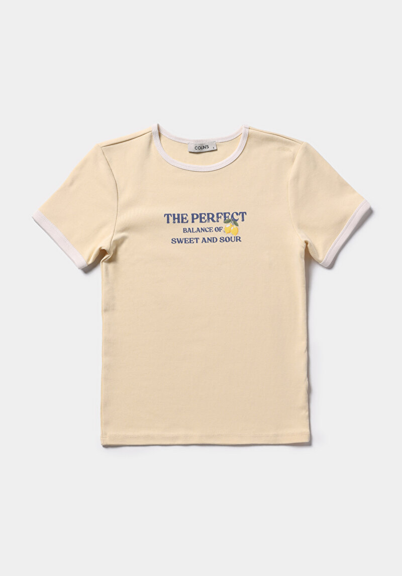 Slim Fit Yuvarlak Yaka Baskılı Kadın Sari Kısa Kol Tişört