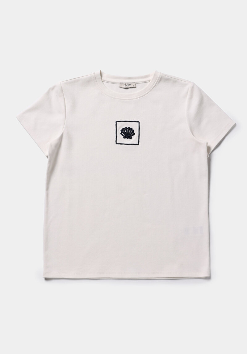 Regular Fit Yuvarlak Yaka Nakışlı Kadın Beyaz Kısa Kol Tişört