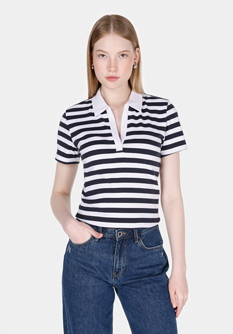 Slim Fit Polo Yaka Çizgili Kadın Beyaz Kısa Kol Tişört
