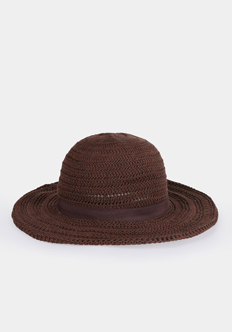 Kadın  Kahverengi Şapka