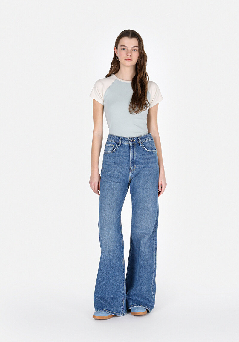 Slim Fit Yuvarlak Yaka Düz Kadın Yeşil Kısa Kol Tişört