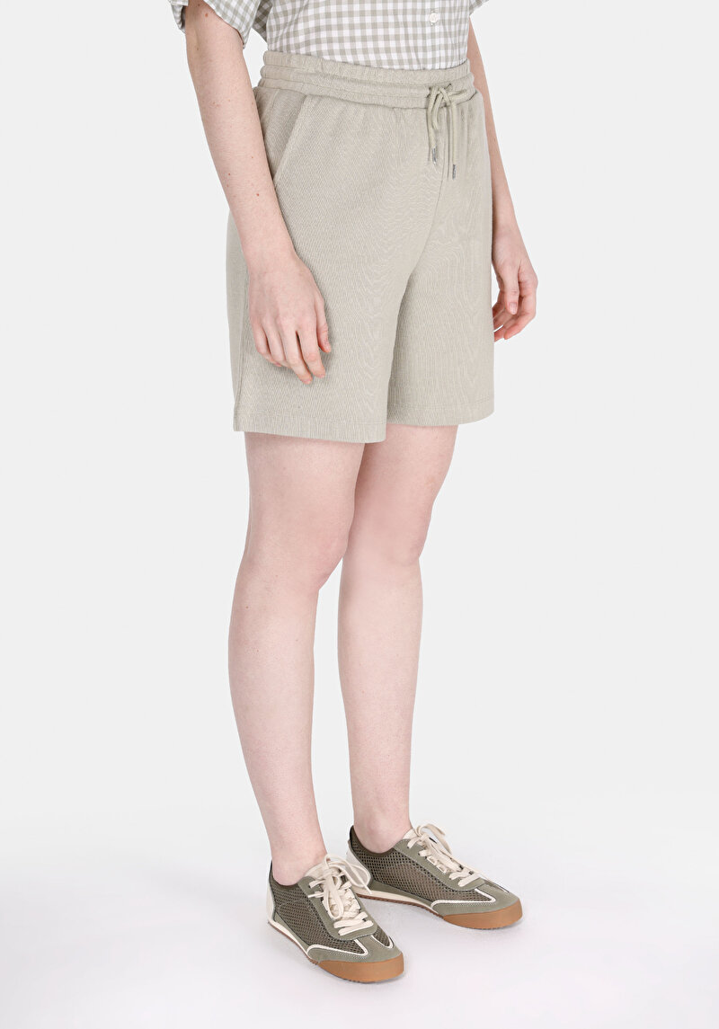 Regular Fit Orta Bel Baskılı Kadın Yeşil Şort