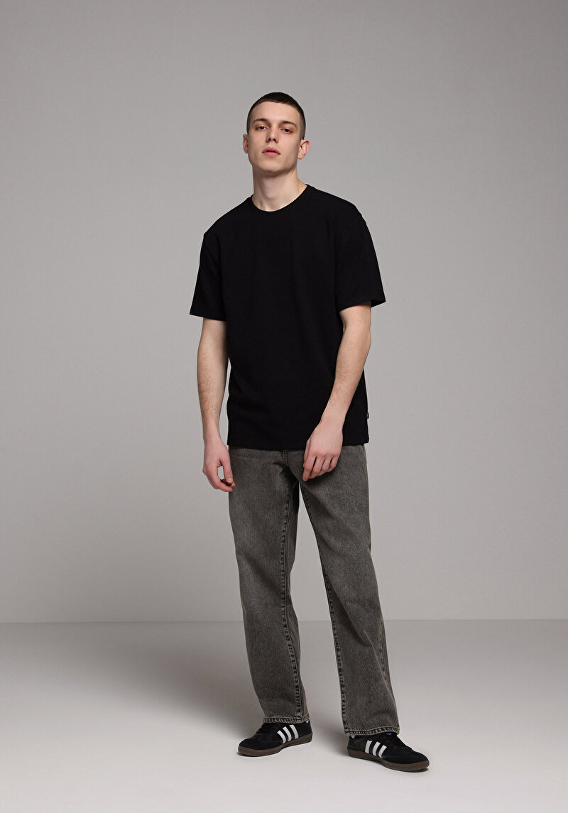 Comfort Fit Yuvarlak Yaka Düz Erkek Siyah Kısa Kol Tişört