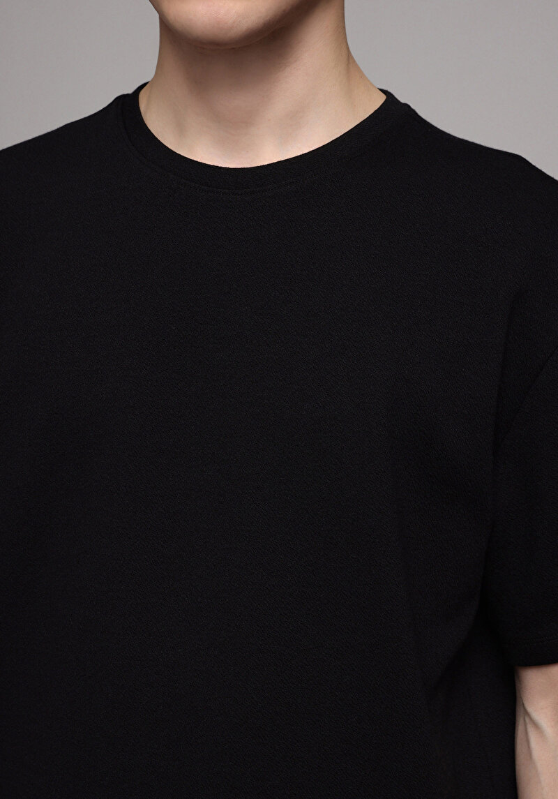 Comfort Fit Yuvarlak Yaka Düz Erkek Siyah Kısa Kol Tişört