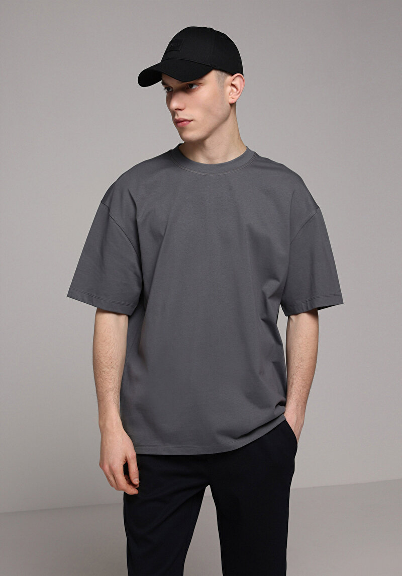Oversize Fit Yuvarlak Yaka Düz Erkek Antrasit Kısa Kol Tişört