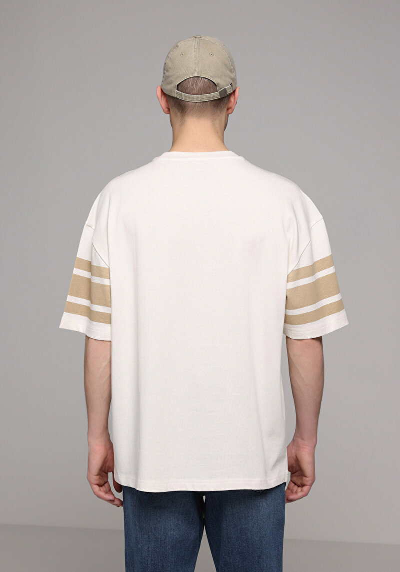 Oversize Fit Yuvarlak Yaka Düz Erkek Ekru Kısa Kol Tişört