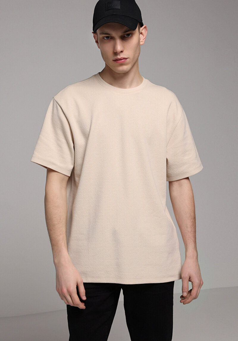 Comfort Fit Yuvarlak Yaka Düz Erkek Bej Kısa Kol Tişört