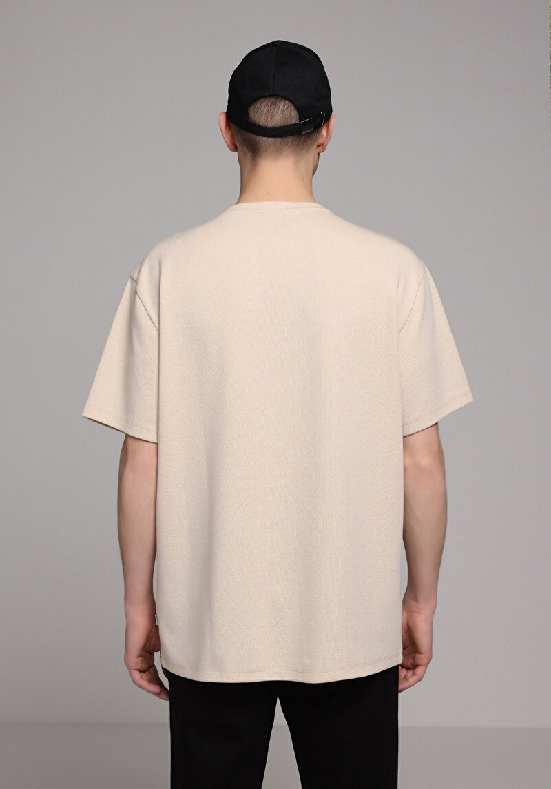 Comfort Fit Yuvarlak Yaka Düz Erkek Bej Kısa Kol Tişört