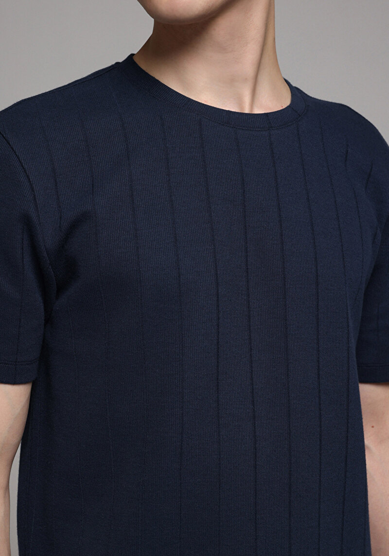 Regular Fit Yuvarlak Yaka Düz Erkek Lacivert Kısa Kol Tişört