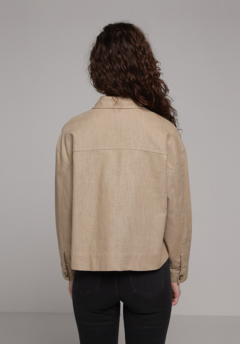 Regular Fit Gömlek Yaka Düğmeli Bej Kadın Ceket