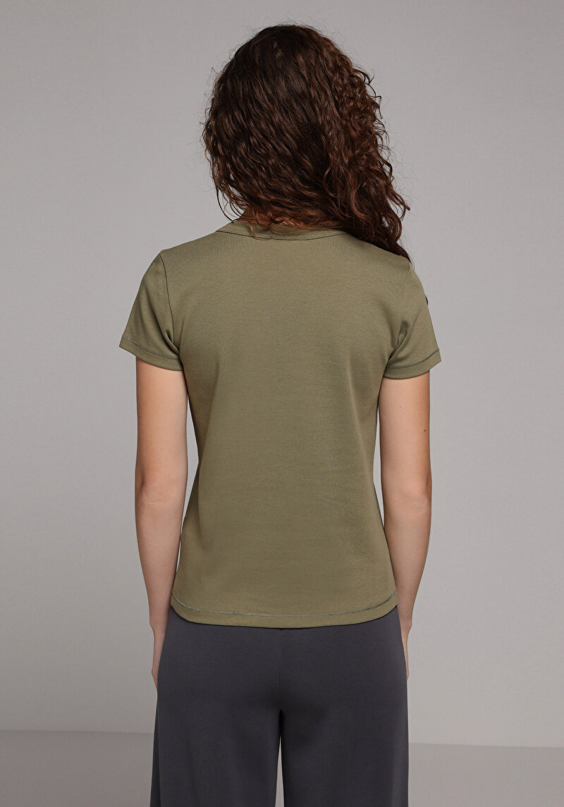 Slim Fit Yuvarlak Yaka Baskılı Kadın Yeşil Kısa Kol Tişört