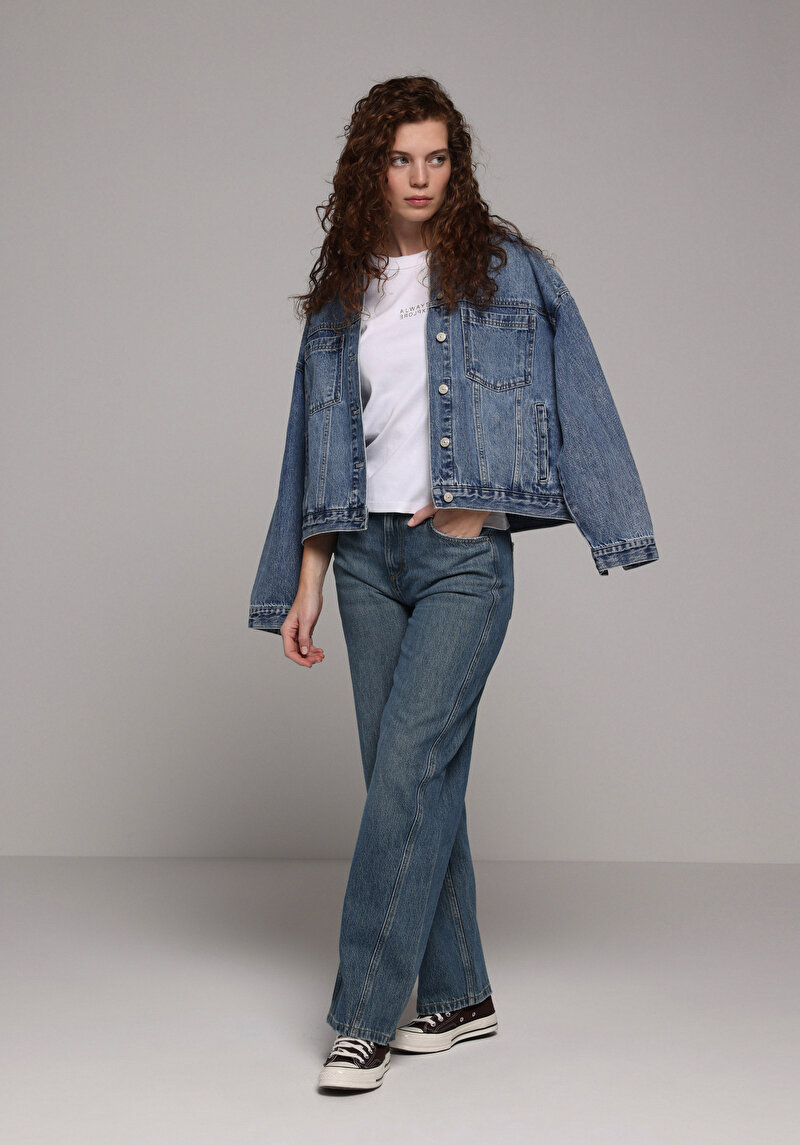 Baggy Fıt Orta Bel Daralan Paça Kadın Light İndigo Denim Jean Pantolon